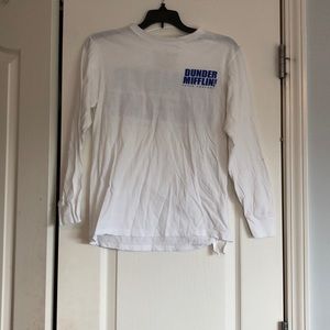 The office Dunder mifflin t-shirt.